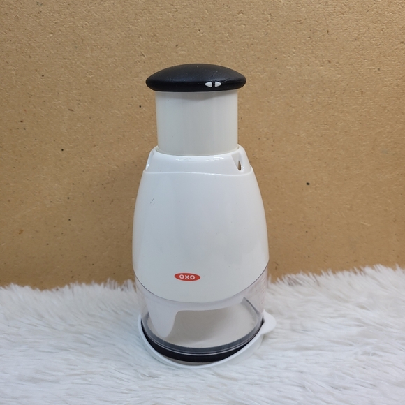 OXO Hand Chopper - Picture 2 of 5